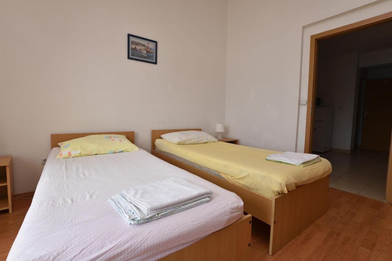 Apartments Jere Primosten Exterior photo