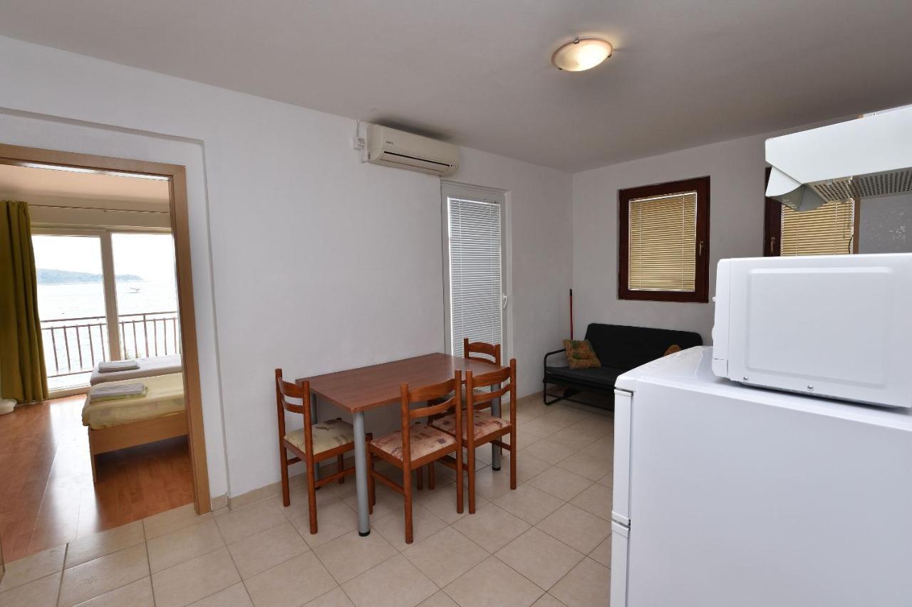 Apartments Jere Primosten Exterior photo