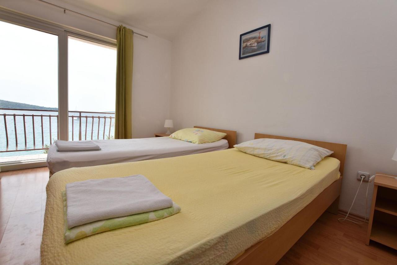 Apartments Jere Primosten Exterior photo